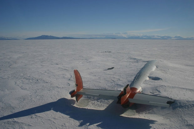Les restes du Pegasus en Antarctique