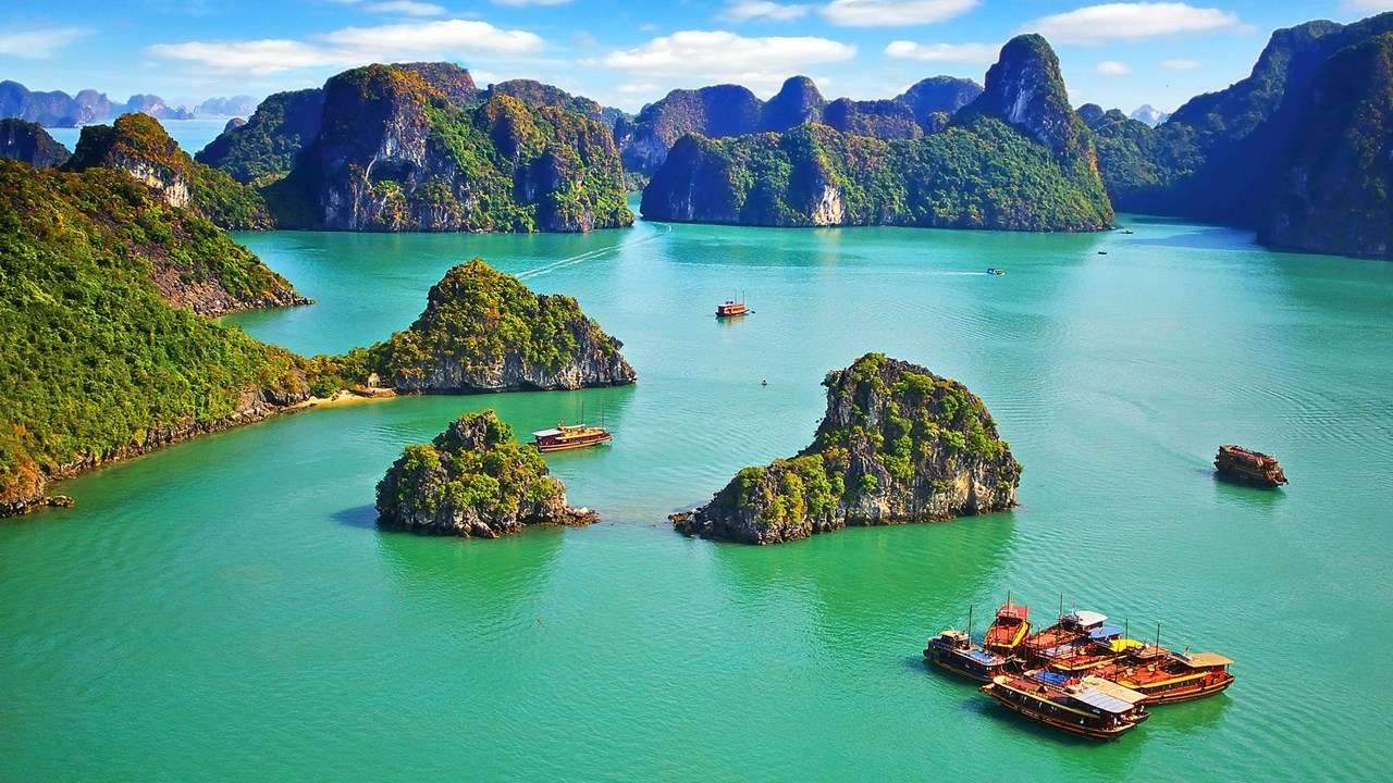 halong vietnam