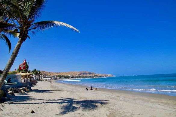 plage de mancora perou